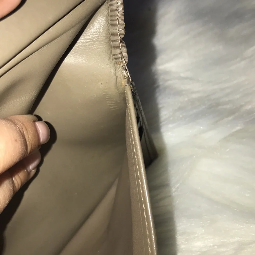 AUTHENTIC EPI LOUIS VUITTON LONG PEPPERED COLORED SNAP WALLET - Picture 11 of 14